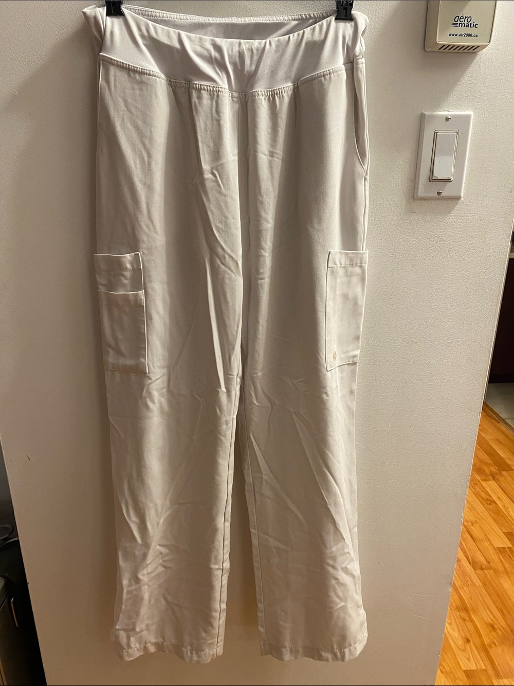 White Cross Cream Wide-Leg Cargo Pocket Pants